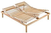 ŁÓŻKO PODWÓJNE 200X140/160- STELAŻ POD MATERAC DREWNIANE CZĘŚCI RUCHOME- PRODUKT WŁOSKI Podwójny stelaż pod materac/ łóżko w całości wykonane z drewna, ruchomy- obsługiwany manualnie.Rama, nóżki oraz podstawa z listwami wykonane są ze...